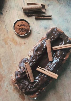 Una foto de Budín vegano de banana manzana y canela