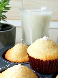 عکسی از دستور کاپ کیک ساده نارگیلی🥥