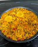 Paella de arroz con rejo