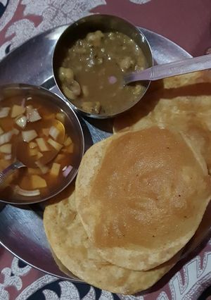 A picture of Poori.