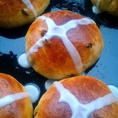 A picture of Hot Cross Buns.