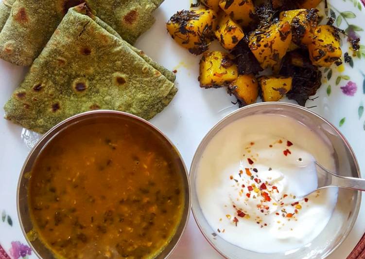 Steps to Prepare Perfect Spicy green chapati