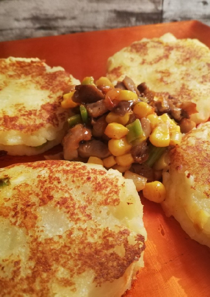 Una foto de Tortitas de patatas rellenas