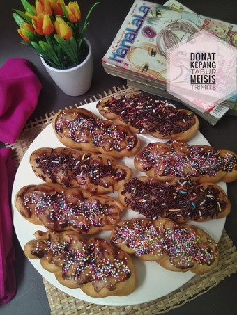 Resep Donat Kepang Tabur Meisis Trimits (eggless) yang Enak