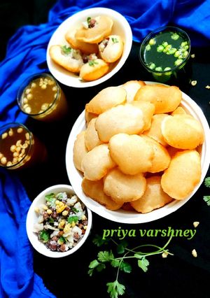 सूजी पानीपुरी (sooji pani puri recipe in Hindi) रेसिपी मुख्य फोटो