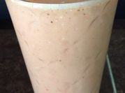 Una foto de leche de coco