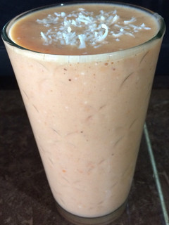 Una foto de Smoothie de papaya-coco