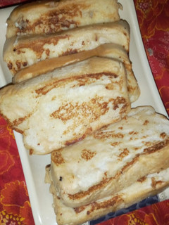 A picture of French Toast.