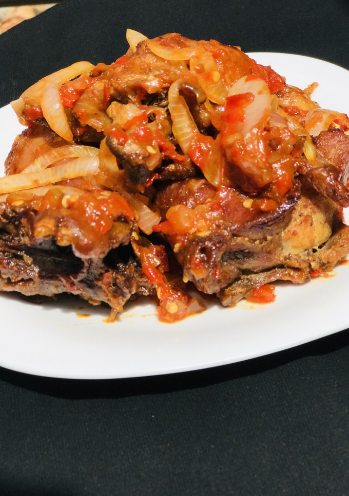 A picture of Peppered chicken.