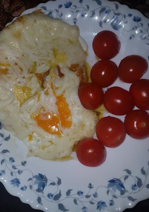 صورة لوصفة بيض عيون وجبن موزاريلا 😍😍😍