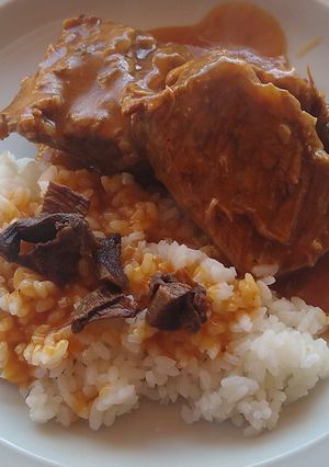Una foto de Ojo de bife a la cacerola con gravy de verduritas