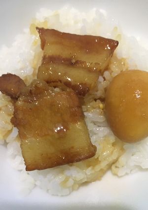 Hình của món Thịt kho trứng cút.