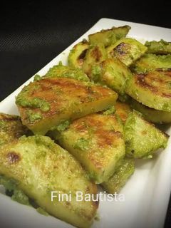 Una foto de Patatas al pesto de espinacas