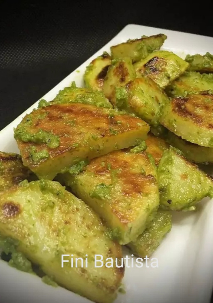 Una foto de Patatas al pesto de espinacas