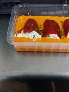 Una foto de Pimientos del piquillo rellenos de brandada