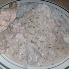 A picture of Cream chicken.