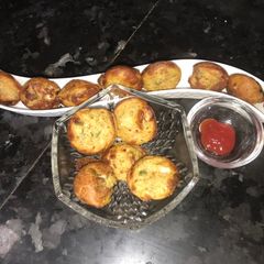 A picture of Moong dal Appe.