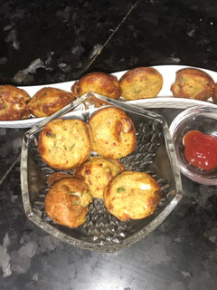 A picture of Moong dal Appe.