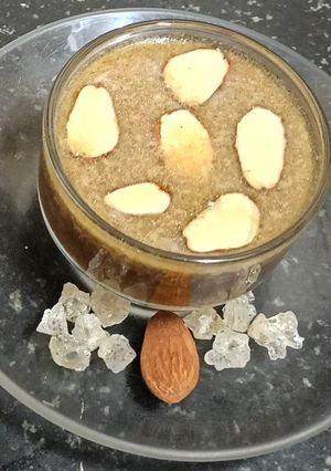 A picture of Acacia Gum Raab (Goond) (Winter Immunity Booster).