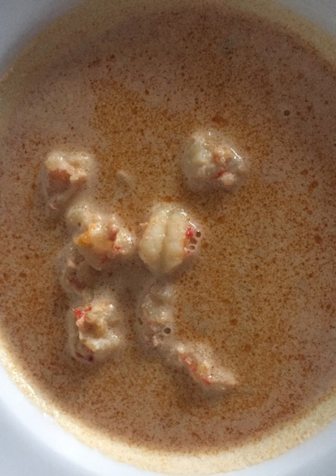 Una foto de Crema de langostinos🥣🦐