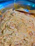 Spaghetti rojo con salchichas