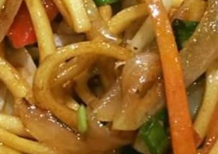 Simple Way to Prepare Super Quick Homemade Veggie Hakka Noodles