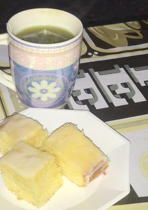 Una foto de Cuadraditos de limón ! Rinde para una bandeja de 20x20 muy fácil y rico 😋