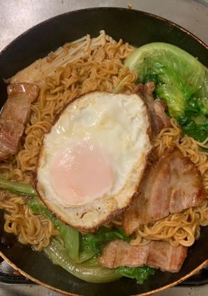 A picture of Teppanyaki Pork Fried Noodles.
