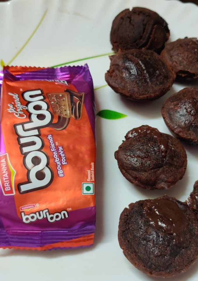 பிஸ்கட் லாவா கேக் (Biscuit lava cake recipe in tamil) செய்முறை முக்கிய புகைப்படம்
