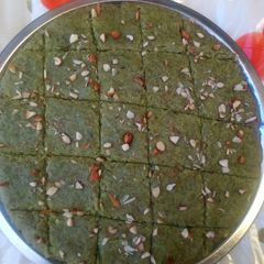 Gheeya barfi A picture of Gheeya barfi.