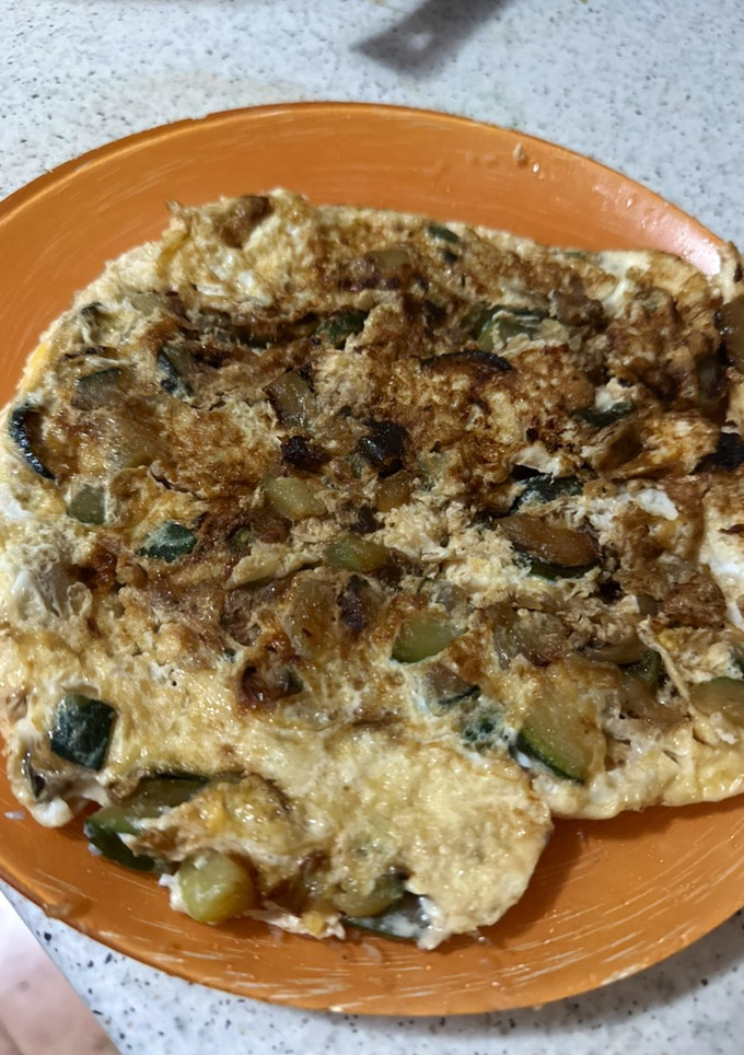 Una foto de Tortilla de calabacín con claras