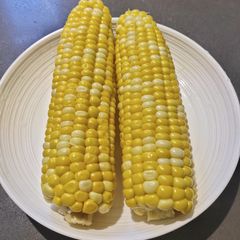 A picture of Boiled Sweet Corn.