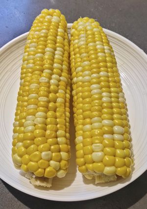 A picture of Boiled Sweet Corn.