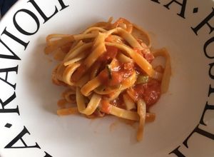 Una foto de Fetuccini amatriciana