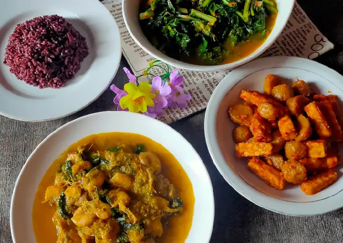 Udang Tumis Cabe Hijau Daun Kari