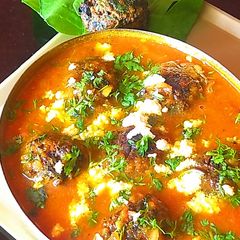 A picture of Palak/spinach kofta.