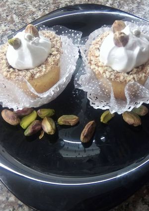 صورة لوصفة أكواب بحشو نيوتيلا مزينة بالمورانغ