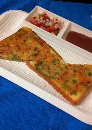 A picture of Basil semolina toast.
