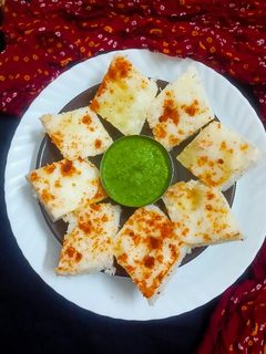 ઢોકળા (Dhokla Recipe In Gujarati) રેસીપી મુખ્ય ફોટો