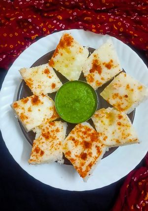 ઢોકળા (Dhokla Recipe In Gujarati) રેસીપી મુખ્ય ફોટો