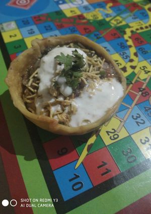 A picture of Chatpati aalo tikki katori chaat.