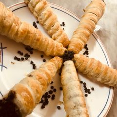 A picture of Cream roll.