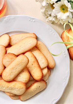 Hình của món 💚 Bánh Quy Lưỡi Mèo (Cat’s Tongue Cookies).