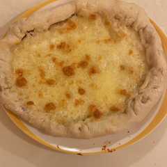Foto di Pizza con bordo ripieno