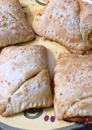 A picture of Pizza Pockets.