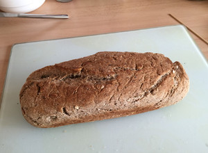 Una foto de Pan integral multigrano