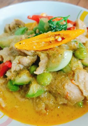 รูปของ แกงเขียวหวานสะอื้น
