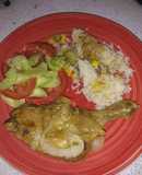 Muslo de pollo encebollado