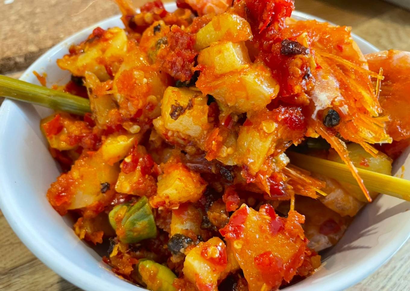Sambal balado udang kentang pete ala masakan padang