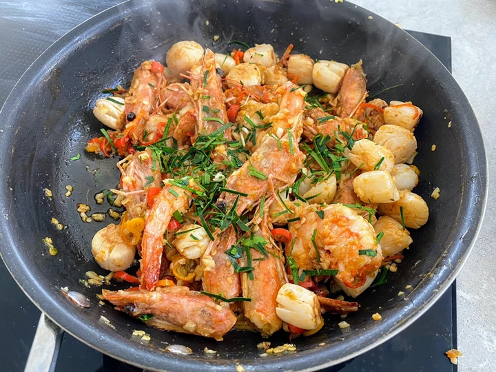 Recipe Spicy Scallops & Prawns the Delicious So Delicious